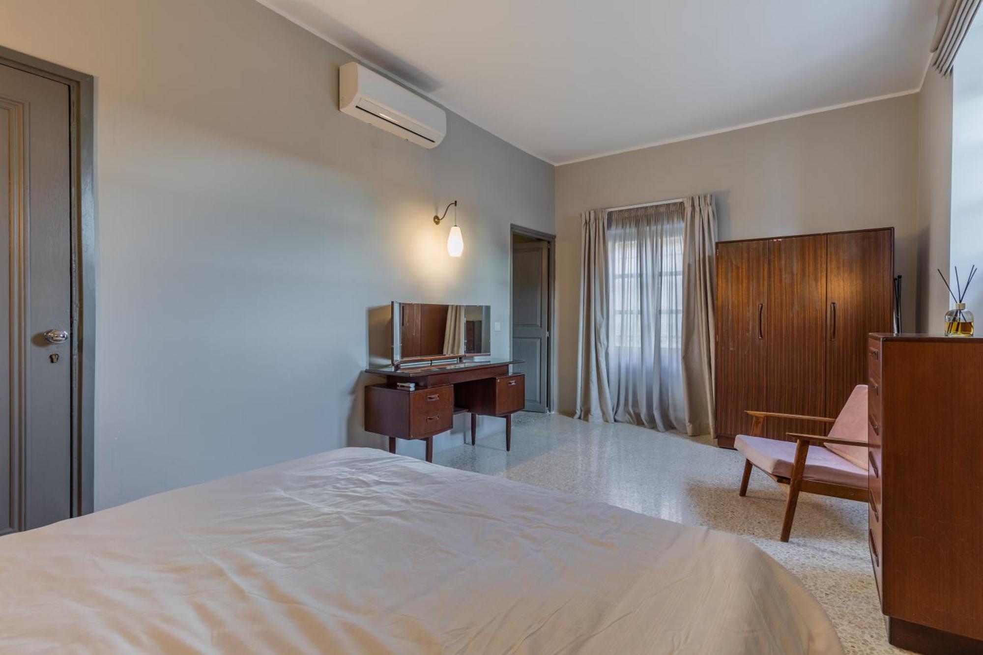 Stylish Retro Suites Il-Furjana Exterior photo